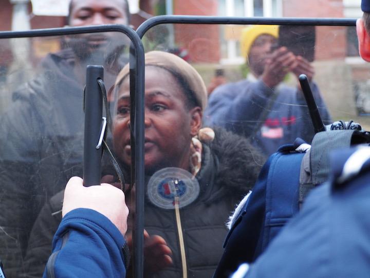 Si cette lutte est inédite, la répression subie par les travailleurs l’est tout autant.