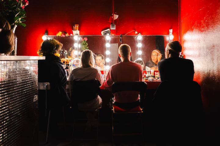 En 2020, Soa a fondé la Bouche, dans le 18e arrondissement avec trois proches, sa « famille choisie », les artistes Mascare, Bili Bellegarde et Grand soir.