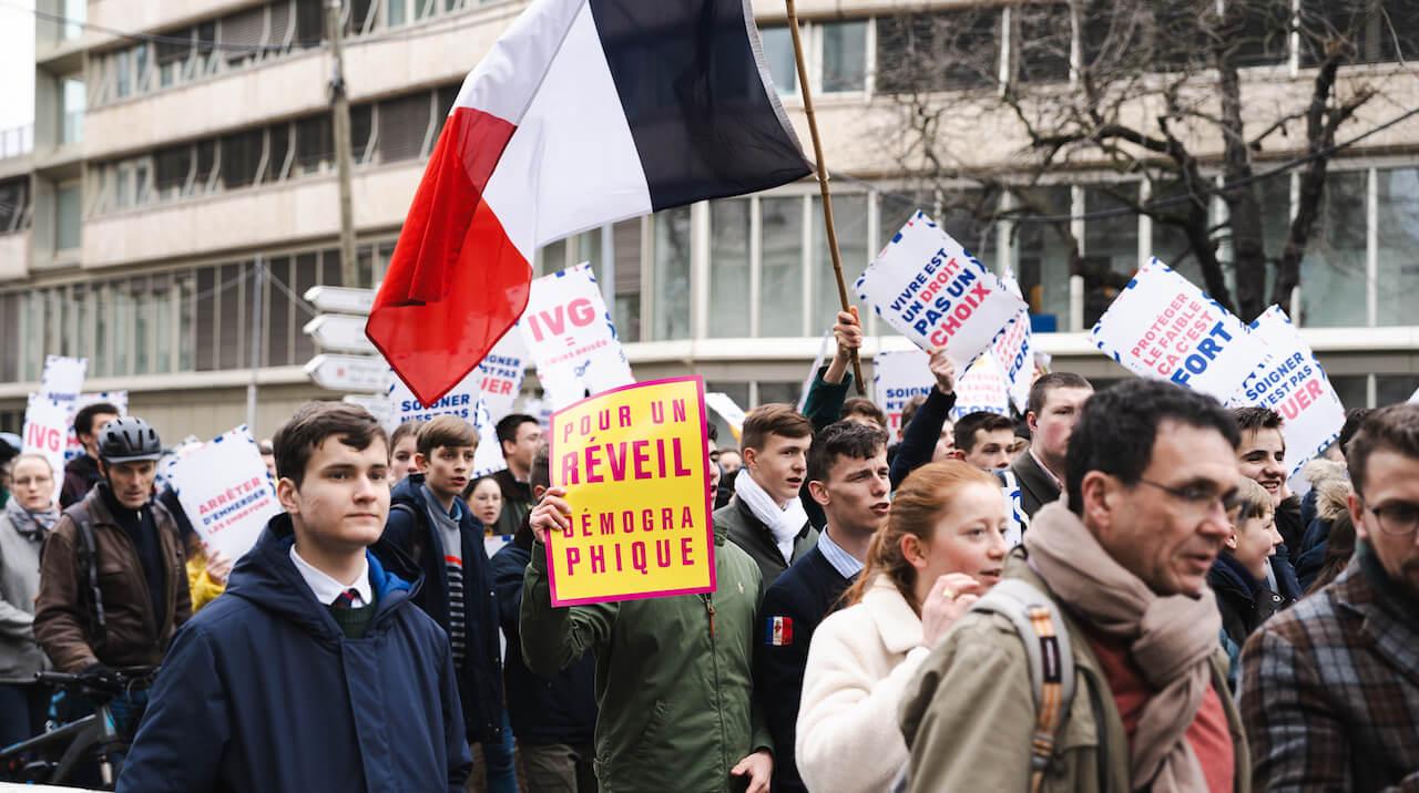 Hommage à Louis XVI « roi martyr » et manif anti-avortement, on a passé le week-end avec les réacs