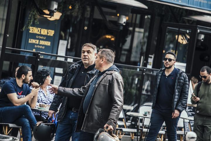 Axel Loustau n’a jamais tourné le dos à ses idées les plus virulentes. Le 6 mai 2023, il est photographié par Mediapart à Paris en marge du C9M, un défilé néofasciste. Vert de rage contre Yann Castanier, l’auteur du cliché, il l’insulte et le menace