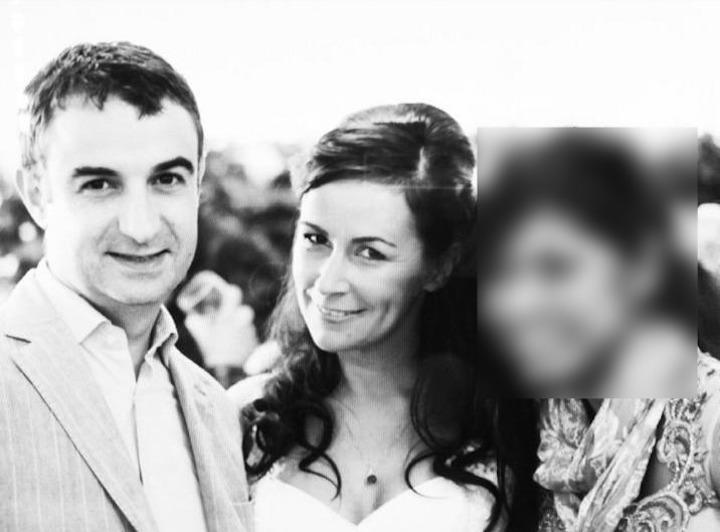 Parmi les invités, du côté de la « mariée », Noémie Montagne, se trouve Matthieu Cavalié, qui fréquente le couple depuis quelques années