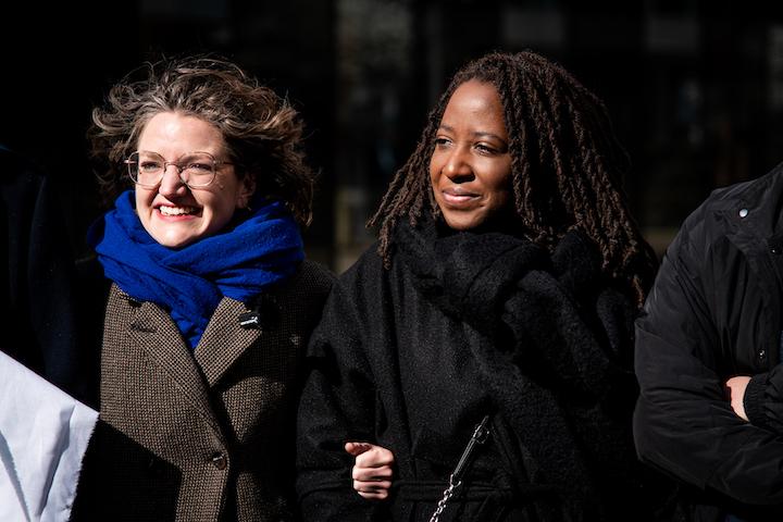 En 2020, Marie Toussaint et Priscillia Ludosky décident d’écrire à quatre mains le livre Ensemble nous demandons justice. Elles plaident pour la reconnaissance du crime environnemental, l'écocide.