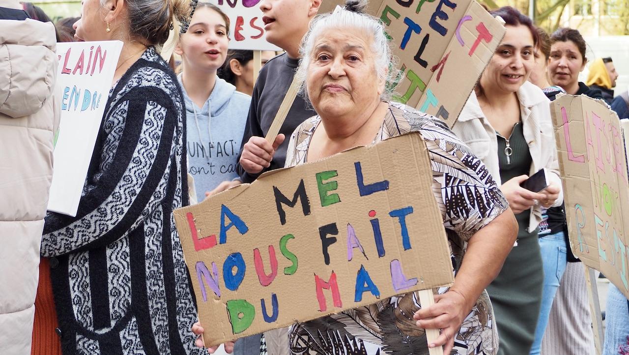 « Nos vies comptent aussi » : les gens du voyage dénoncent les politiques discriminatoires de la métropole de Lille