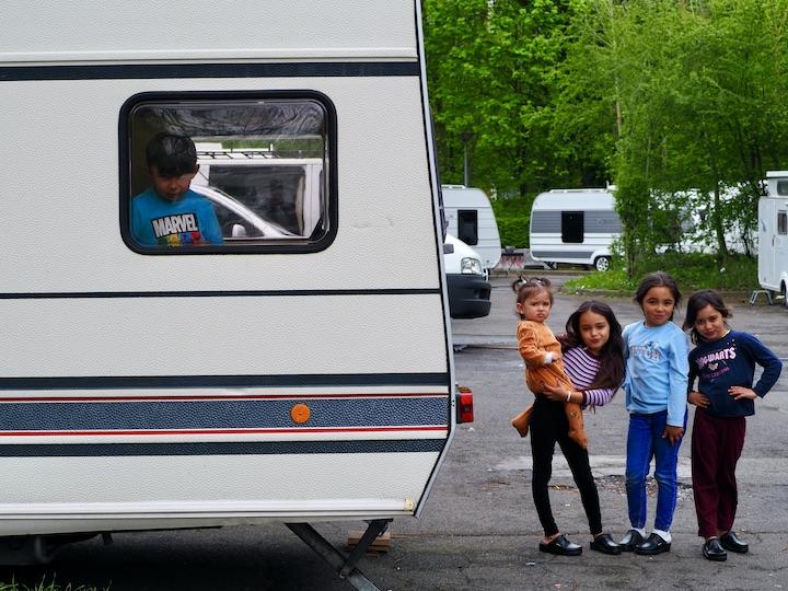 À Wattignies, une quinzaine d'enfants habitant l'aire d'accueil ont été expulsés en février dernier. Ils seraient aujourd'hui déscolarisés