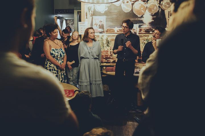 Lors de sa prise de parole, le candidat et l’avocat se confondent, entre éloquent plaidoyer et discours politique