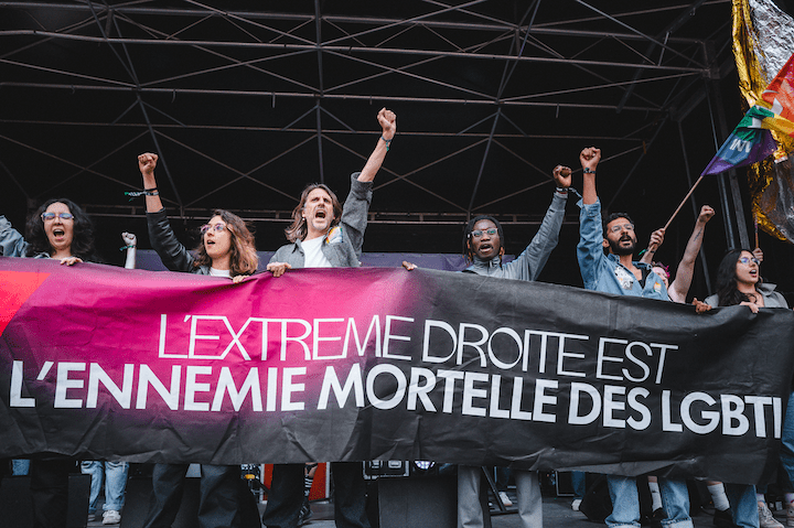 Le collectif Inverti.e.s a rejoint la scène pour plaider la cause LGBTQIA+.