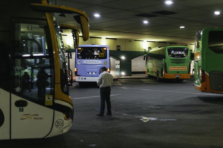 En tout, 53% des véhicules Flixbus et BlaBlaCar qui opèrent un arrêt en Île-de-France passent par Bercy, soit une moyenne de 380 autocars par jour