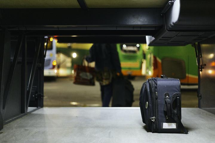 Autant haï que plébiscité, le terminus des voyageurs les plus précaires vit ses dernières heures, sans solution de réouverture pour l’instant