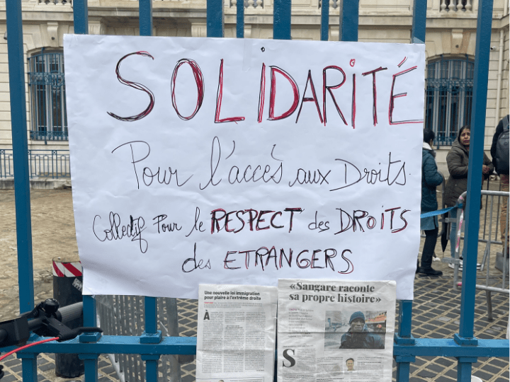 Un collectif de riverains organise des permanences devant la sous-préfecture