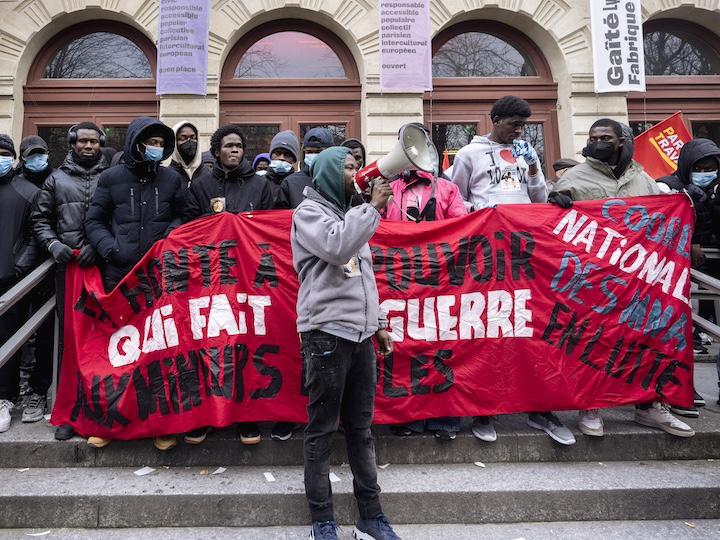 Au rassemblement des Jeunes du parc de Belleville, le 11 janvier, devant la Gaîté Lyrique