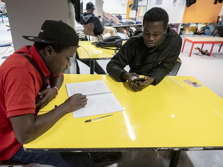 Fana, 15 ans, a fui l'instabilité de son pays, La Guinée