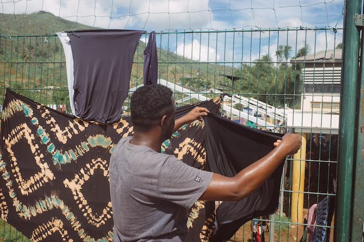 « Quand nous sommes arrivés dans cet hébergement, nous avons été accueillis à coups de pierres et d'insultes. 