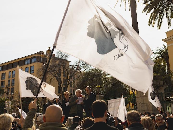 En Corse, la lutte contre le crime organisé avance. Un combat qui n'aurait pas été possible sans une poignée de militants