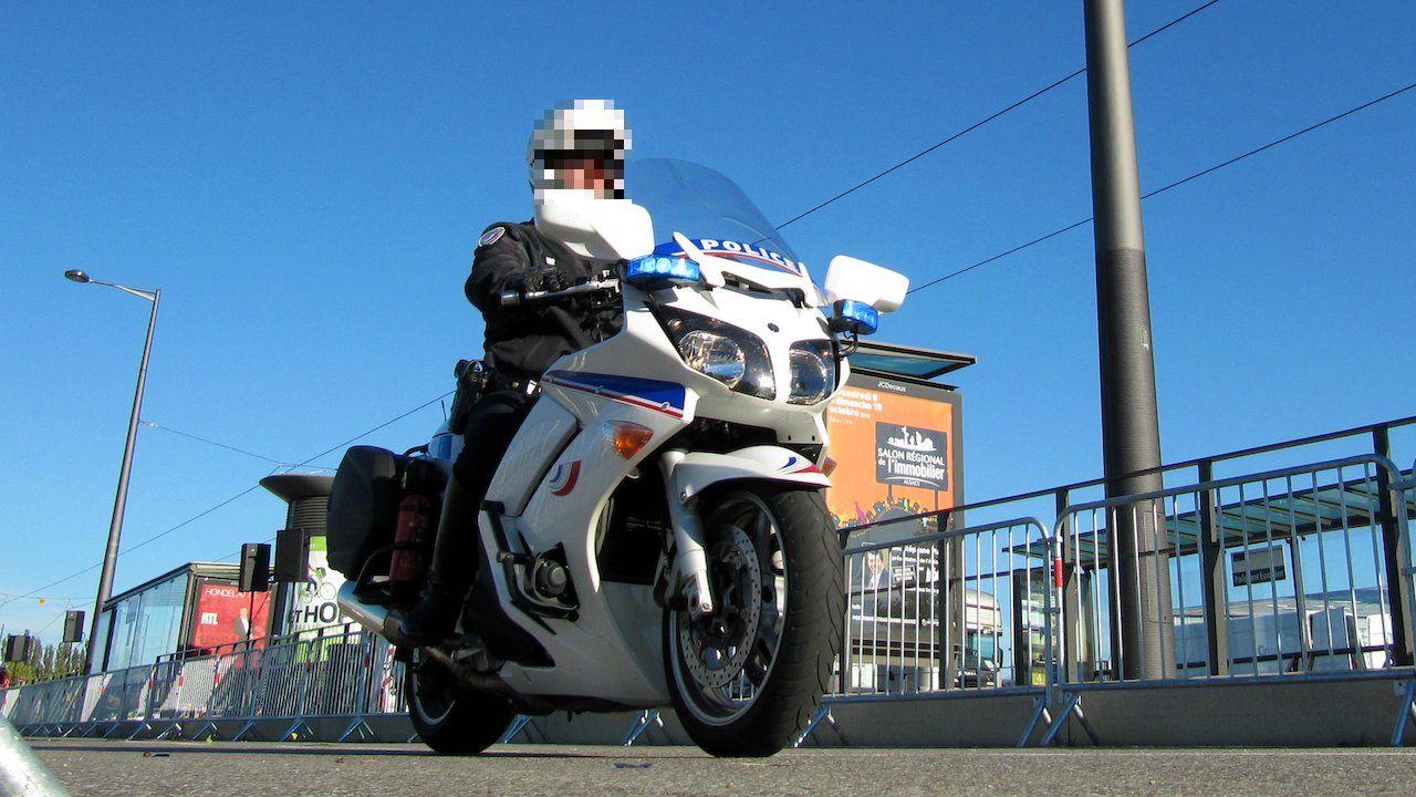 Quand les policiers rackettent les automobilistes sur l’autoroute