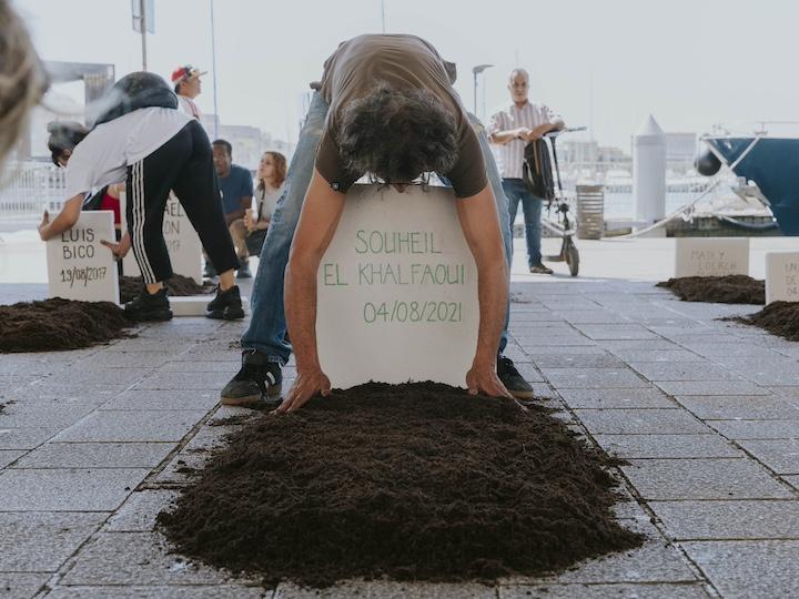 « Quelques minutes avant sa mort, il a demandé aux policiers s’il pouvait appeler sa maman. 