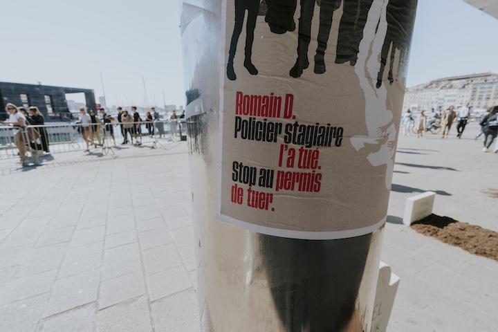  Le policier, Romain D., est sous le statut de témoin assisté. Contacté via son avocat, il n’a pas répondu aux sollicitations de StreetPress