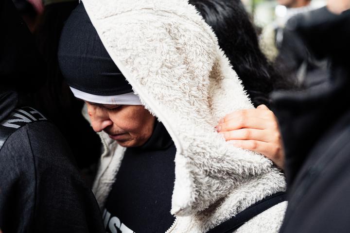 « La juge qui a requis le non-lieu, je ne l’ai jamais vue », souffle Nora, la mère de Rayana