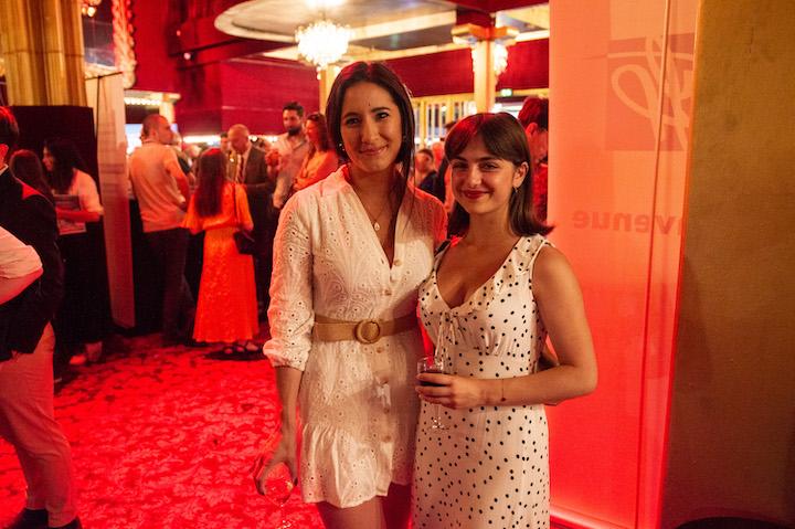 StreetPress a croisé des membres du collectif fémonationaliste Némésis. Ici, leur porte-parole Anaïs (à gauche) et Yona Faedda (à droite)