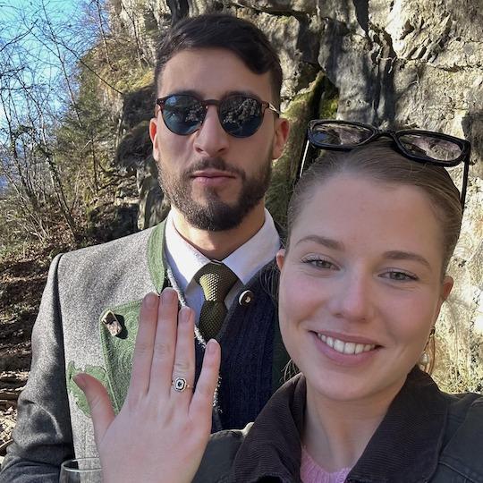 Le fiancé de Louise Morice, égérie du média d'extrême droite Frontières, est un compagnon de route de l'extrême droite radicale via Génération identitaire et est en plus un collectionneur assidu d’objets liés au IIIe Reich.