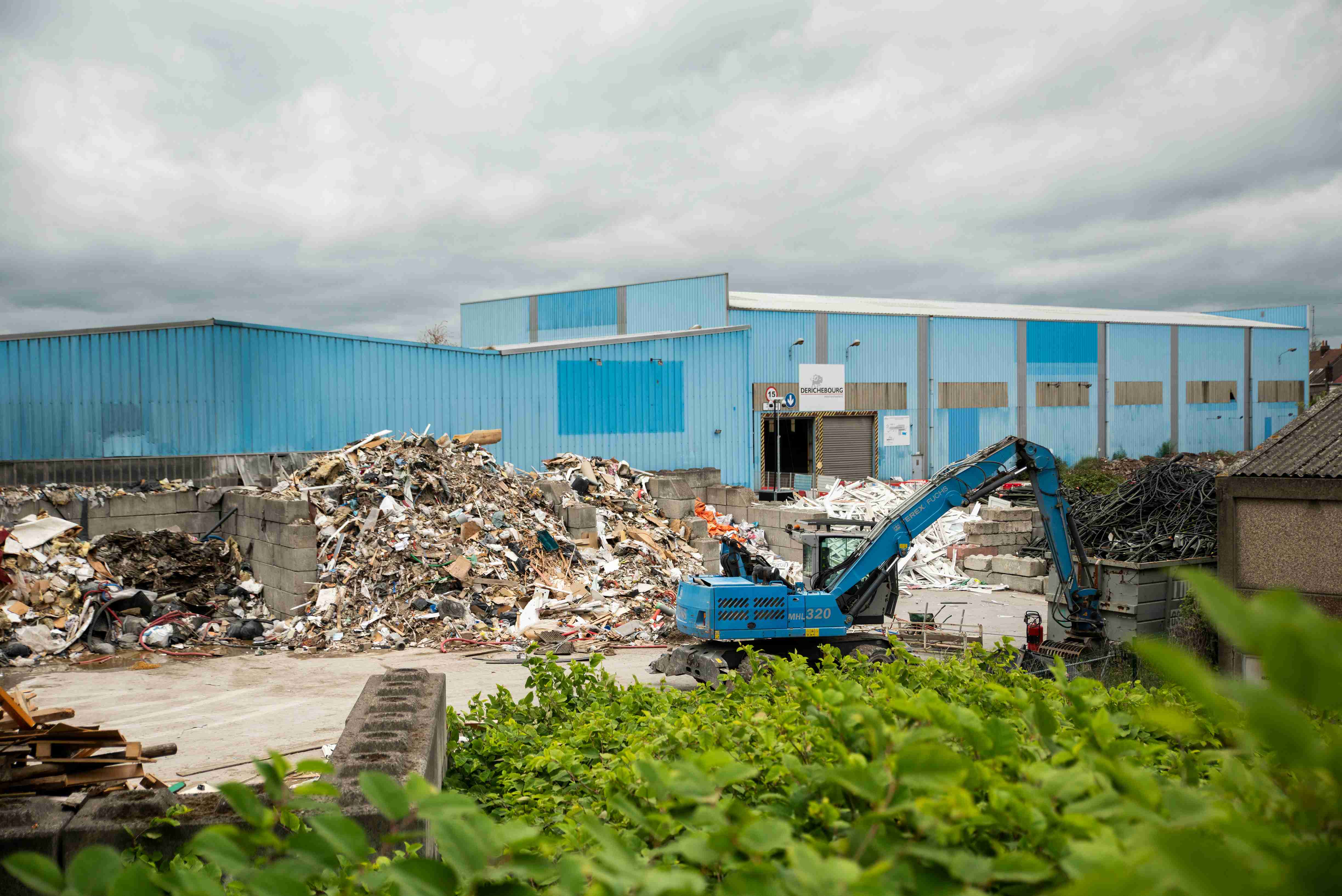 La fonderie Refinal, installée à Lille depuis un demi-siècle, fait l'objet d'arrêtés et de mises en demeure de la préfecture du Nord depuis 2008