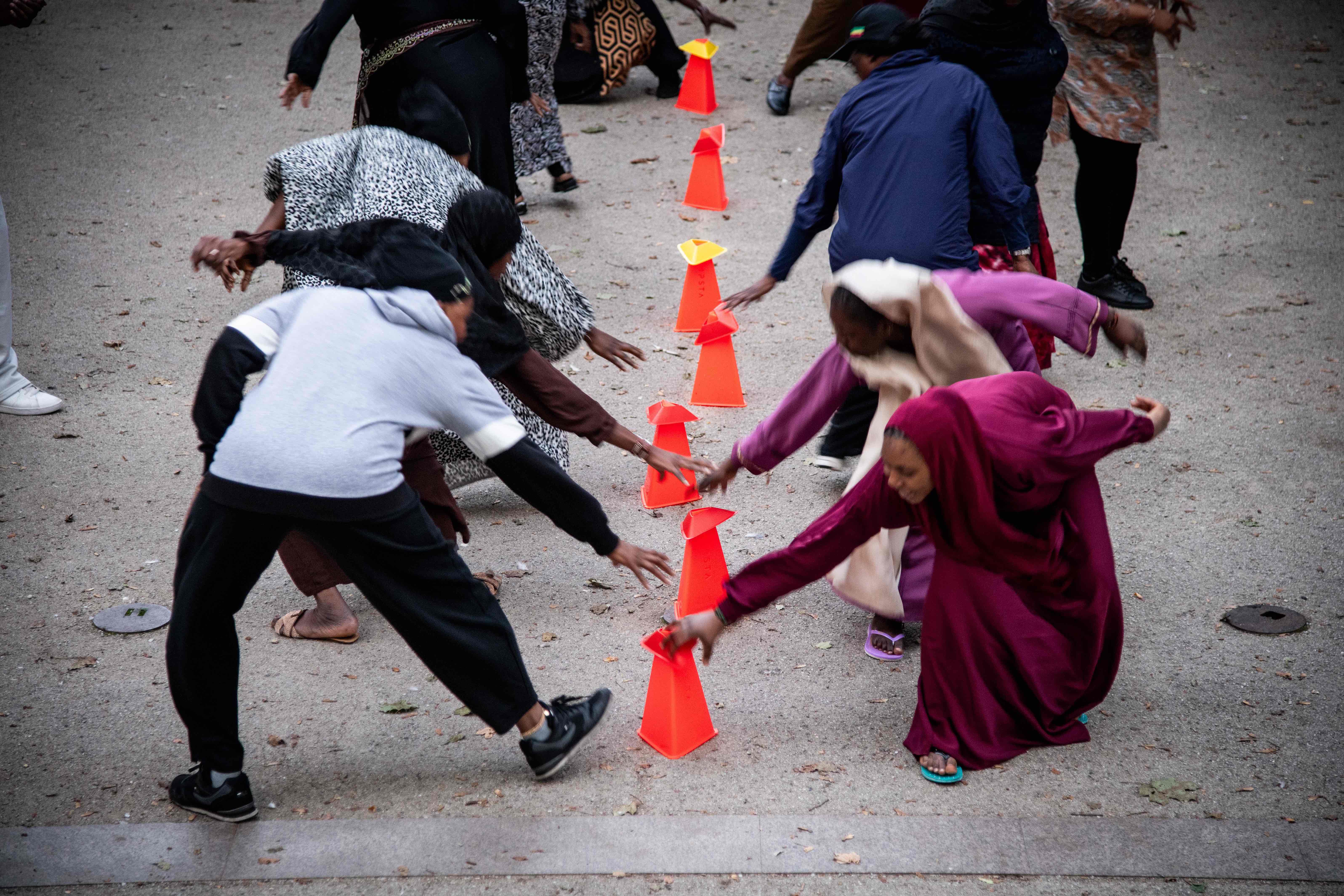 À l'orée de l'hiver, le coach espère leur obtenir rapidement un local