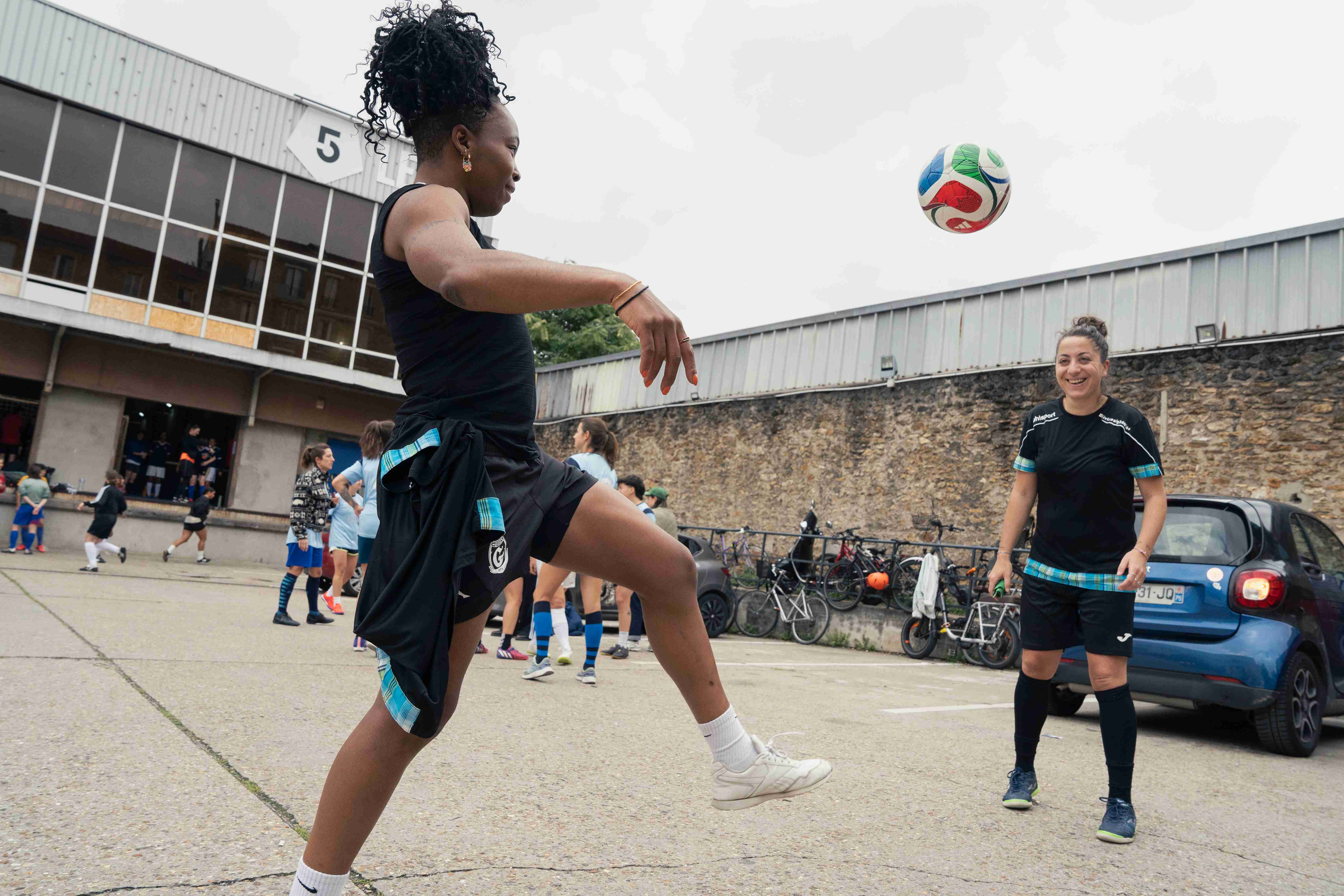 Les membres de l'équipe de foot afro-queer, Madras