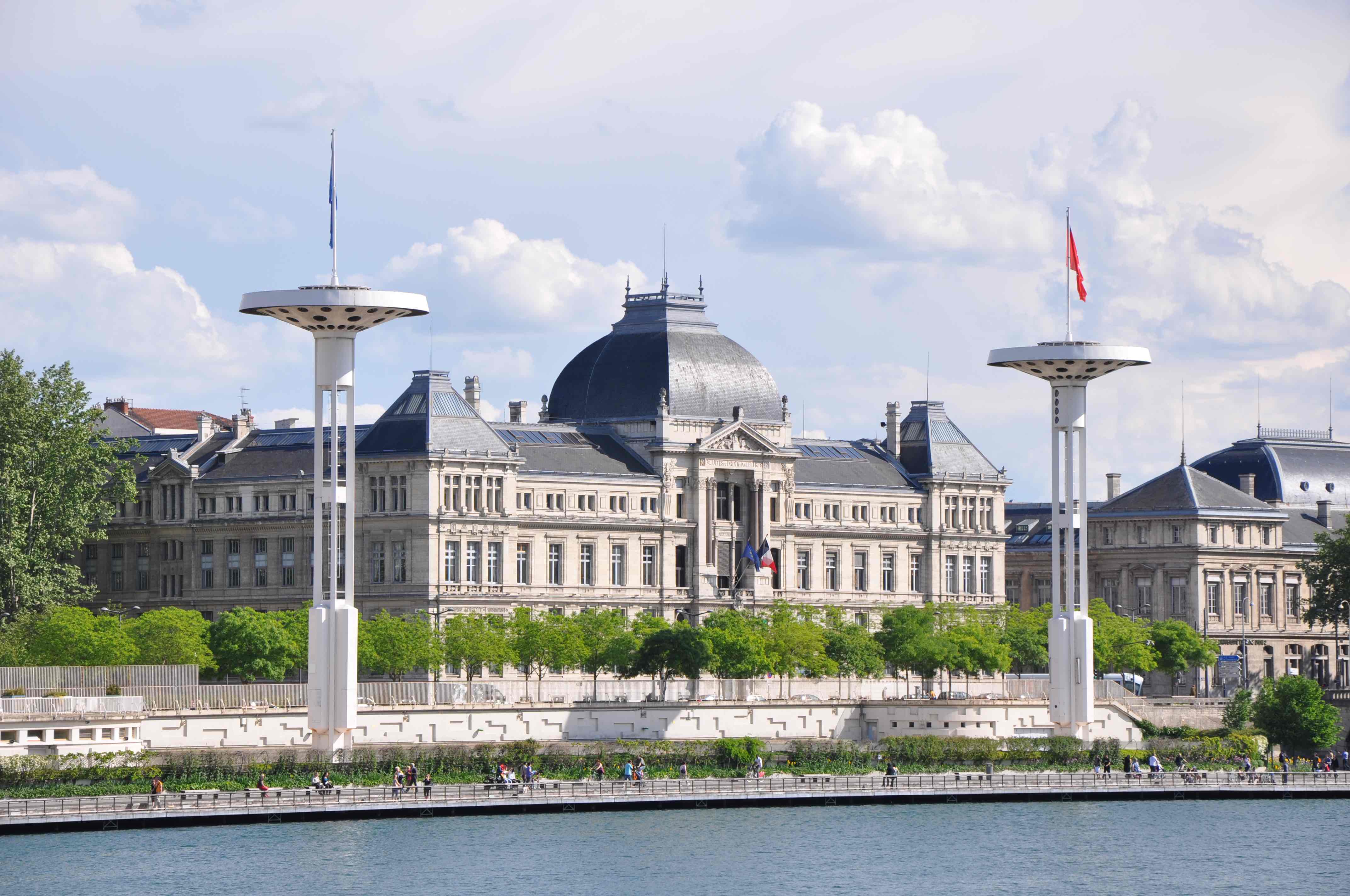 Pourquoi le vaccin fait flipper les Français