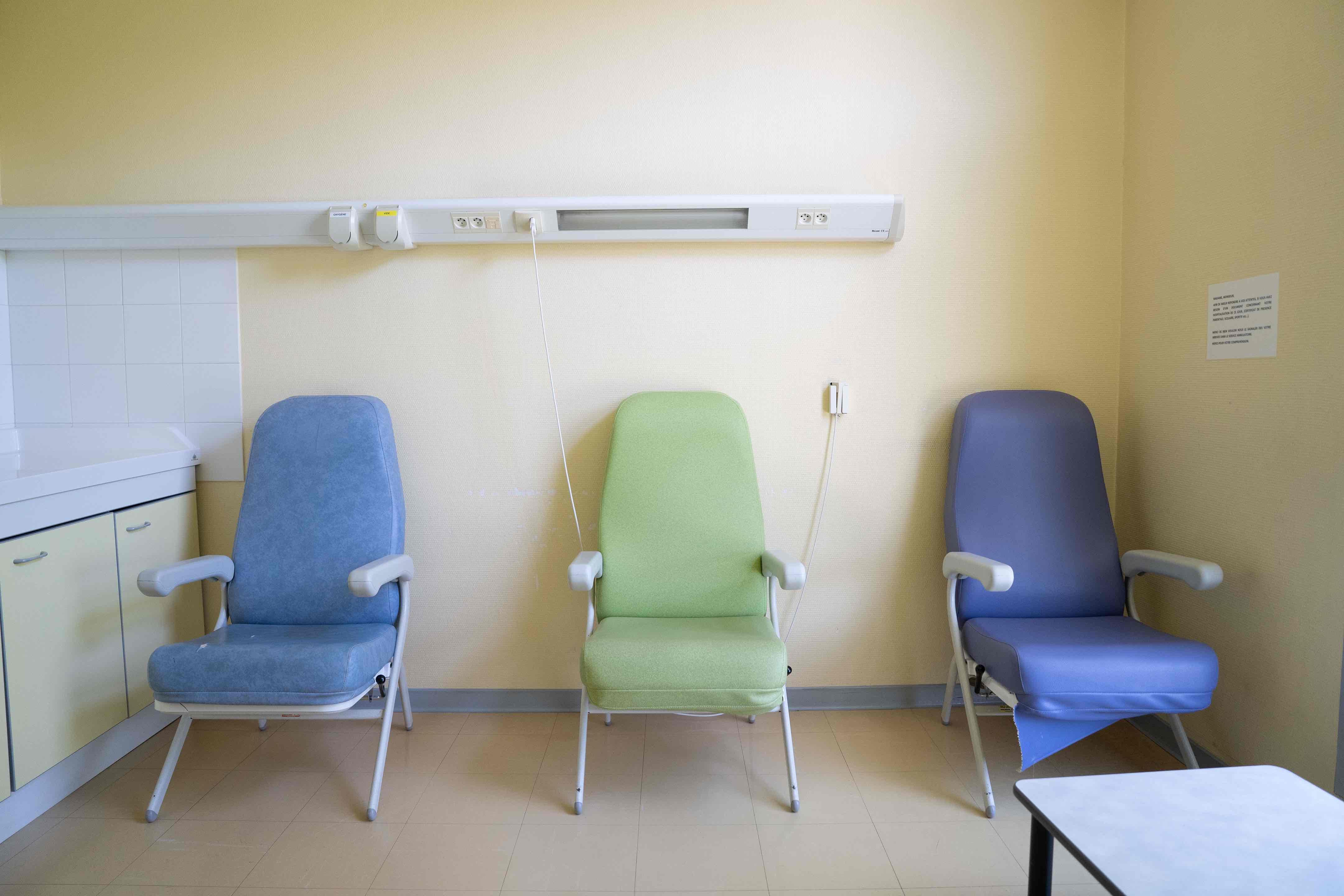 En une quarantaine d'années, "le nombre de maternités en France a presque  été divisé par trois