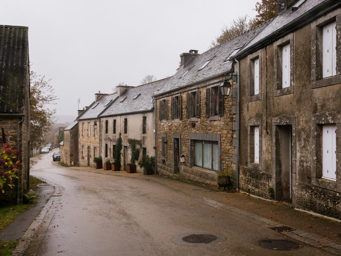 La Julie Pétrie tient, dans la vie civile, une boulangerie à Botmeur, depuis 2022. 