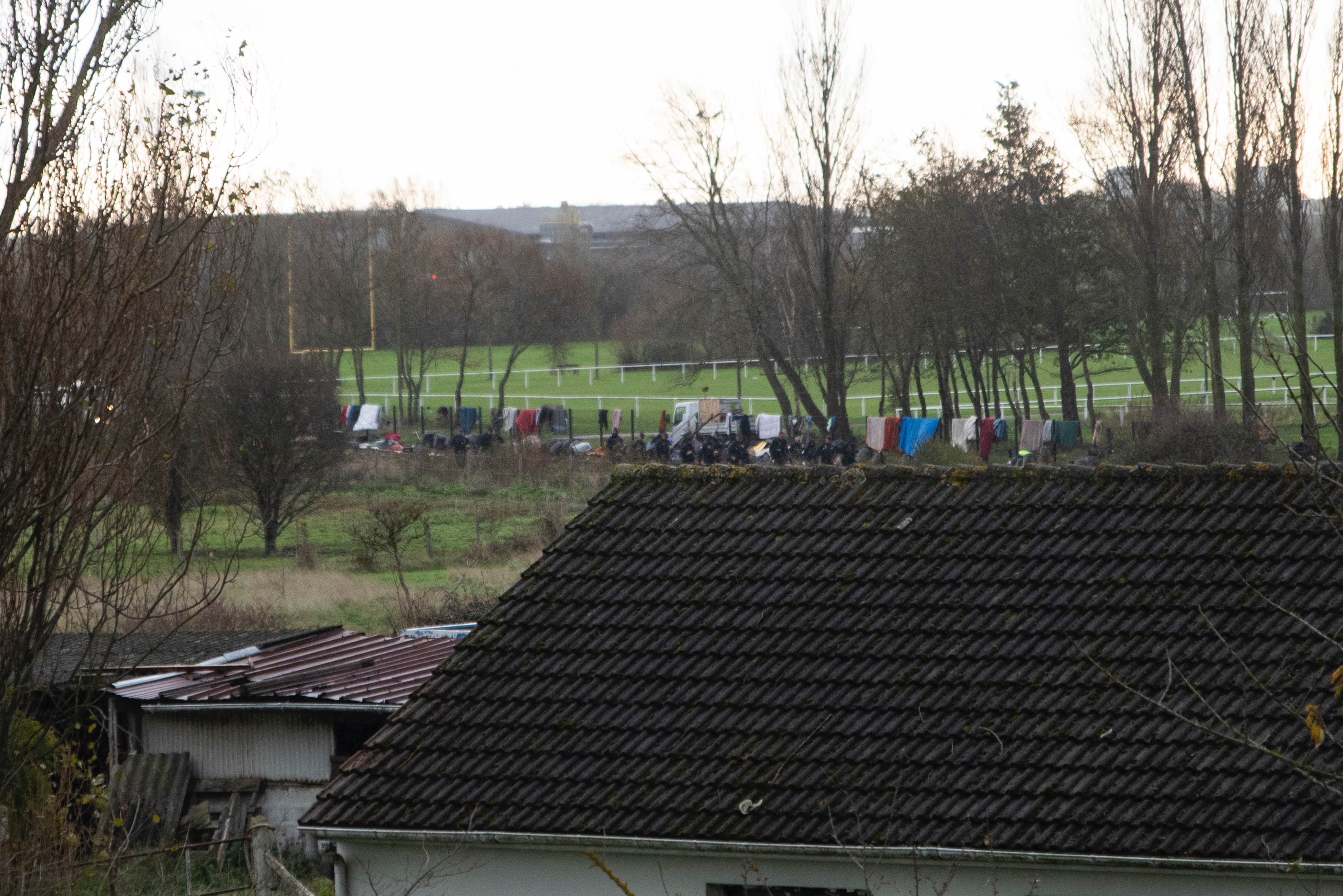 Chaque mois, HRO publie le nombre d'expulsions des personnes chassées de leur lieu de vie par les forces de l'ordre et mentionne les tentes, les sacs à dos et matelas saisis à chaque fois