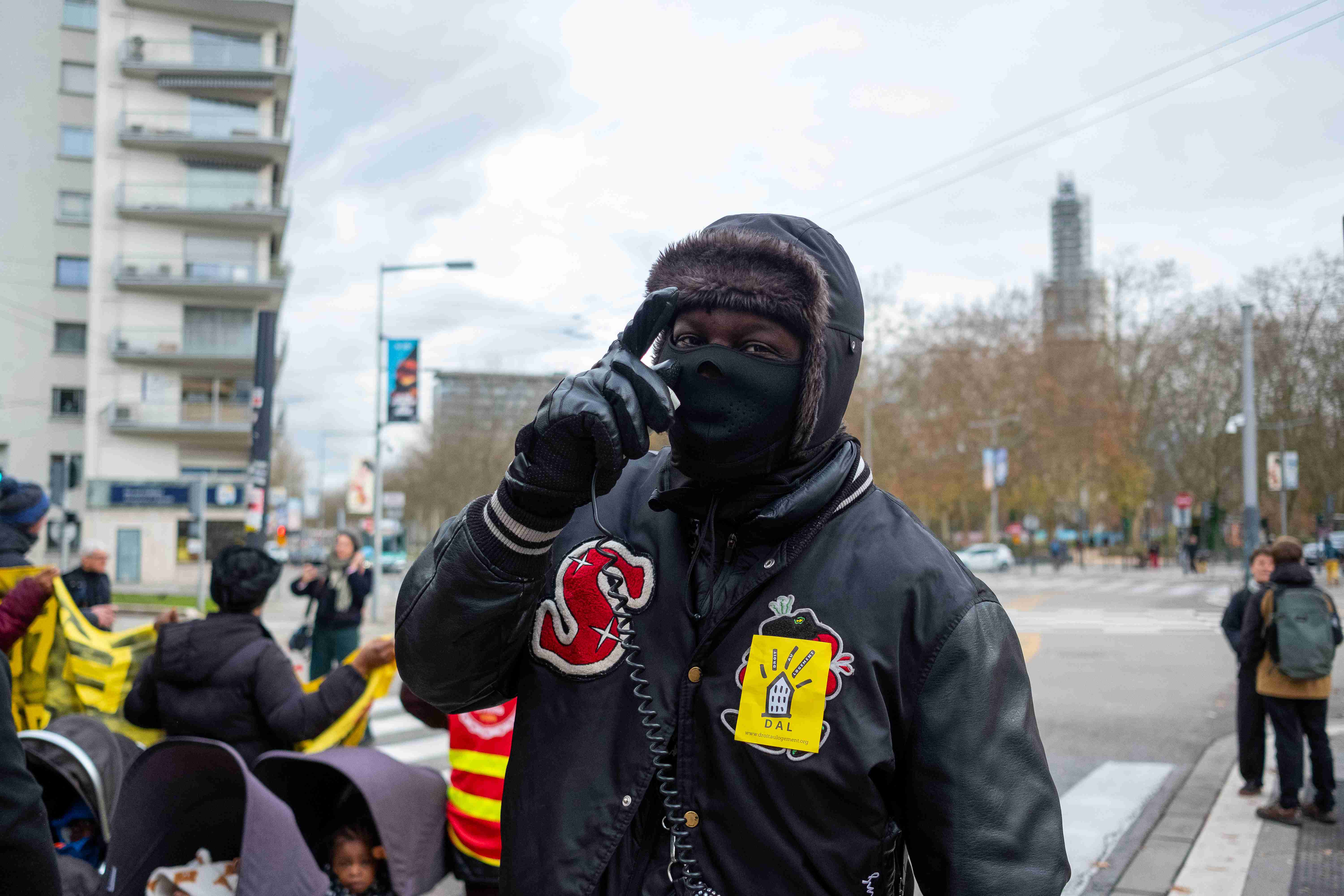 Situé sur les hauteurs de Grenoble, le bâtiment compte plus de 521 chambres