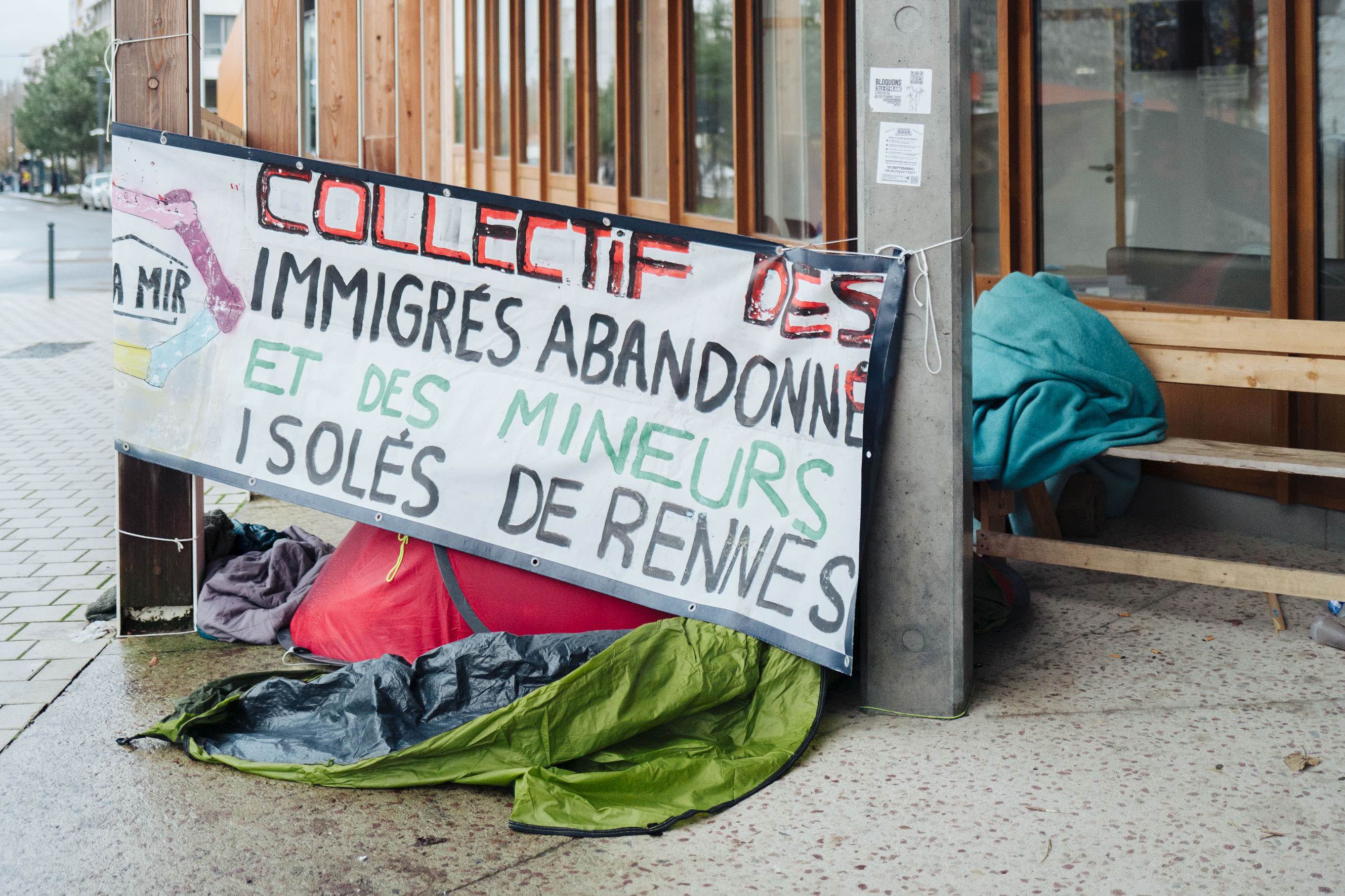 Ces derniers mois, à Rennes, les jeunes exilés ont enchaîné les solutions précaires et les expulsions