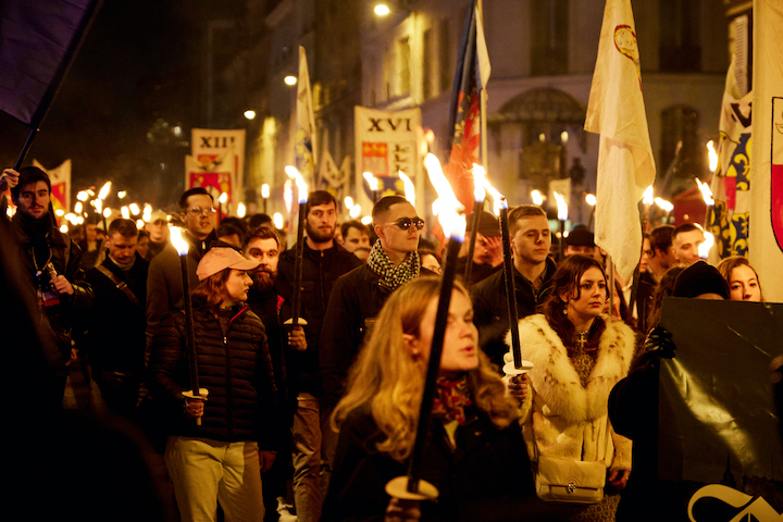 La Sainte-Geneviève est l'occasion pour l'extrême droite parisienne de faire une procession annuelle depuis une vingtaine d’années en l’honneur de la patronne de Paris et des forces de l’ordre