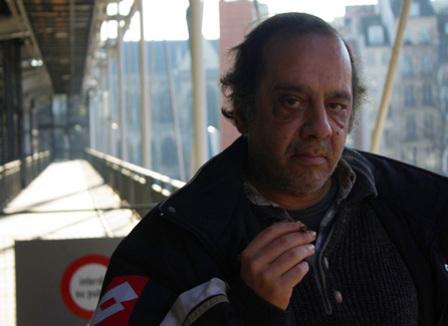 A Beaubourg, les SDF oublient le froid en écoutant Gold et Hendrix