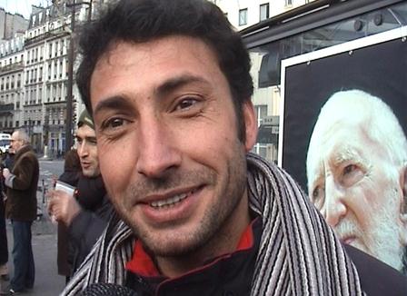 Petit dej' avec les réfugiés afghans du canal Saint-Martin: "J'adore Eric Besson !"