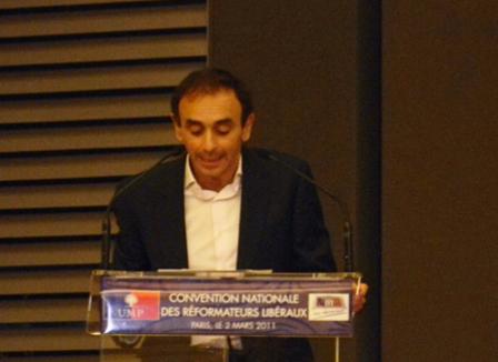 Pourquoi le vaccin fait flipper les Français