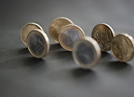 J. Blanc, économiste: « Je suis dubitatif à propos du billet de 1 euro »