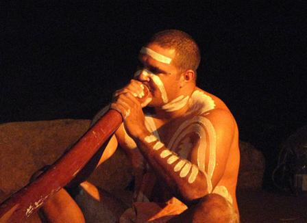 Des petites filles qui allaitent, le Spiderman français et les aborigènes... Le Morning Refresher