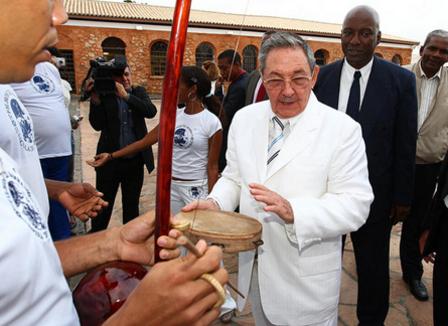 Coup d'un soir, Catherine Zeta-Jones et Cuba ... le Morning Refresher 