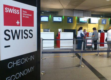 Au comptoir de la Swiss Air de Roissy, l'exil fiscal n'a pas eu lieu 