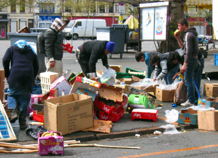 « Paternaliste », « équitable » : A Lille, la tente des glaneurs divise les pros de la récup' alimentaire