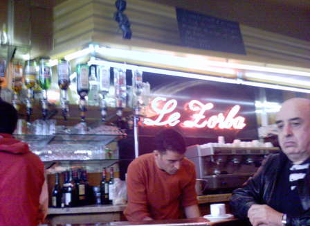 Real Madrid - OL : Le match vu du Zorba à Belleville (Paris)