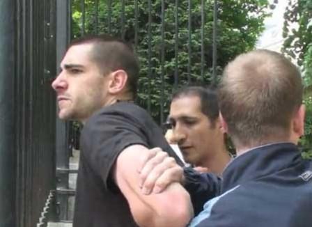 Mannone Cadoret de la Brigade Anti-Négrophobie: « Le CRS qui me tenait m'a dit: ' Je ne comprends pas pourquoi je dois vous arrêter pour un simple t-shirt' »