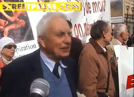 Les anti-IVG manifestent contre l'entrée de Simone Veil à l'Académie française