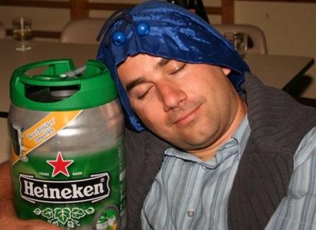 Des pom'potes au gel douche : comment faire entrer de l'alcool dans un festival ?