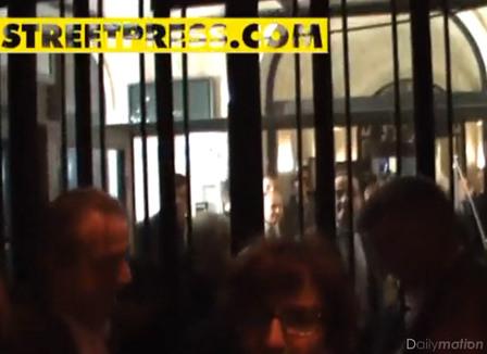 Vidéo: A l'UMP, beaucoup de journalistes mais des militants à la porte