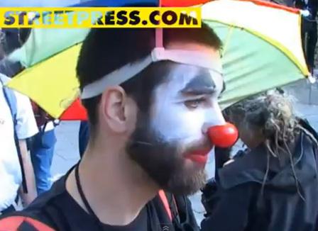 Anti-G8: Des militants déguisés en clowns sont embarqués par la Police malgré l'autorisation de leur manif