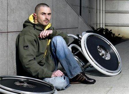 Rescapé du label participatif Spidart, Kaëm rappe envers et contre la droite