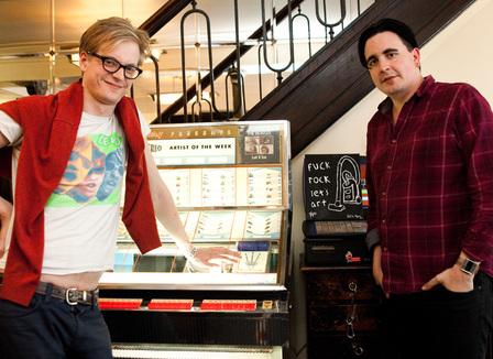 Photo: Art Brut au Nouveau Casino le 24 mai