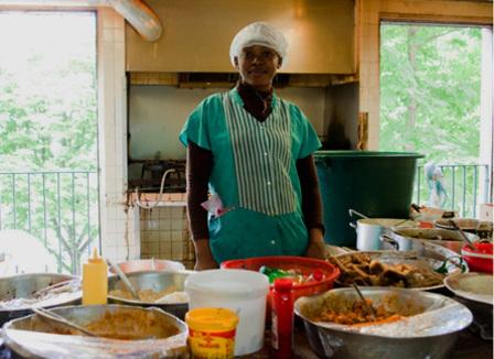 Inside un foyer africain du XXe arrondissement